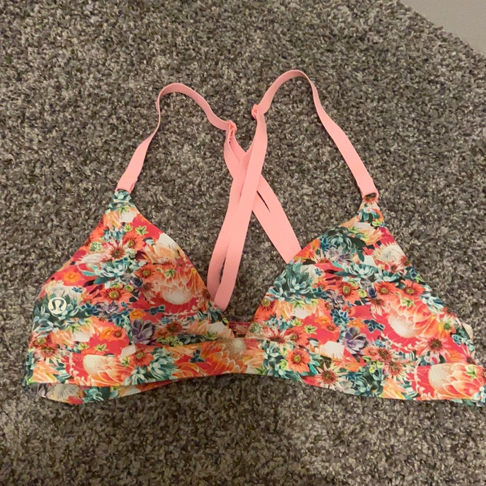 Lululemon swimsuit top, size 6.